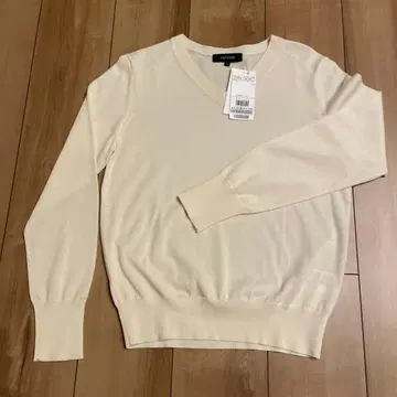 UNTITLED 아이보리 니트 스웨터 M 사이즈