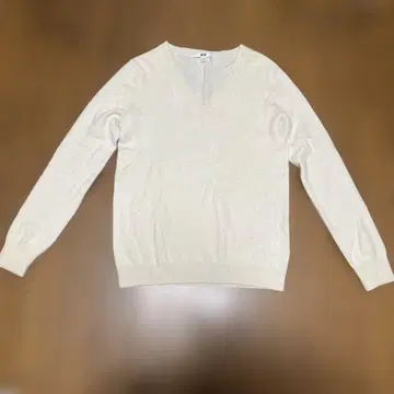 UNIQLO 캐시미어 100% V넥 스웨터 아이보리