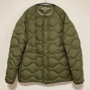 유니클로 화이트 마운티니어링 다운 자켓 올리브 L