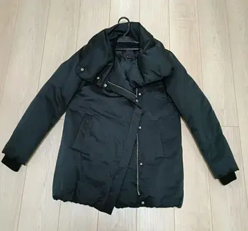 [컨디션 최상] theory 띠어리 미들 기장 다운 코트 여성용 아우터