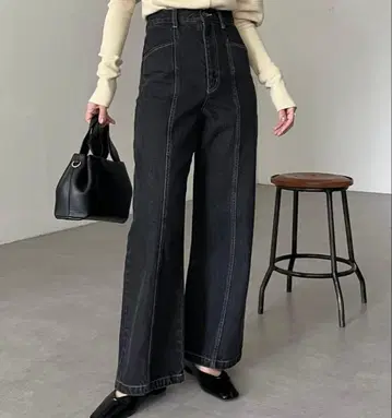 CAPRICIEUX LE MAGE 센터 절개 데님