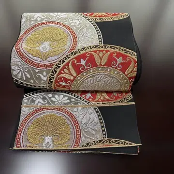 후쿠로 오비 블랙 베이스에 금은 빨간색 자수