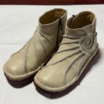 에스타시온 숏부츠 아이보리