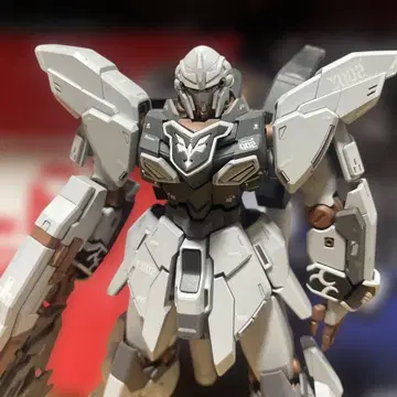 MG 시난주 슈타인 도색 완료 완성품 프라모델 건담 프라모델