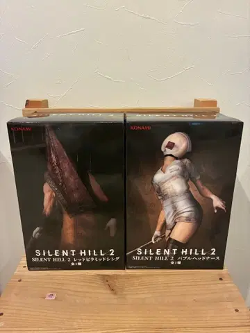 SILENT HILL 2 레드 피라미드 싱 버블 헤드 간호사 2종 세트
