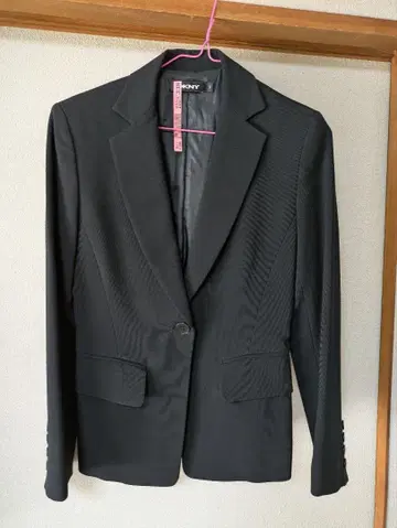 [ DKNY ] 블랙 테일러드 싱글 버튼 자켓