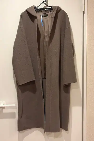 STUNNING LURE 라이트 후디 리버 코트