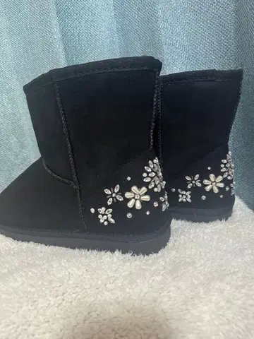 RANDA 어그 부츠 블랙 비쥬 부착