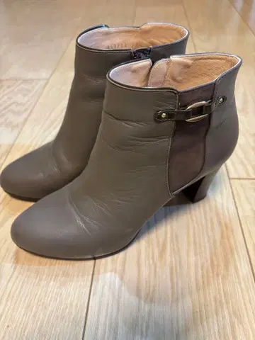 오데뜨 앤 오딜 숏부츠