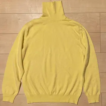 새상품급 유니클로 캐시미어 100% 터틀넥 니트 스웨터 M