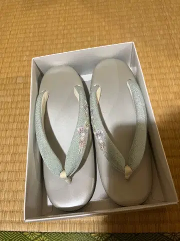 스카이블루 자수 조리 합성 피혁