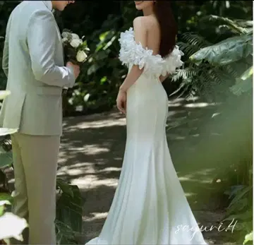 [ 시착만 한 거의 미사용 ] 40% 오프!! 오프숄더 웨딩 드레스