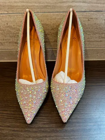 크리스탈 비쥬 장식 핑크 하이힐