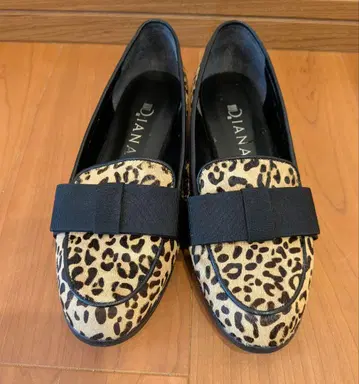 새상품급 DIANA 송치 레오파드 무늬 플랫슈즈 로퍼