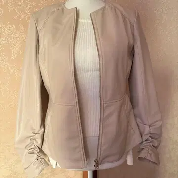 ZARA 베이지 가죽 자켓