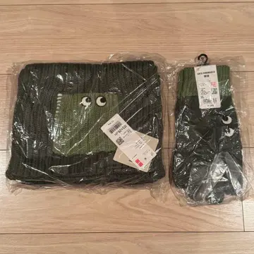 [ 미개봉 새상품 ] 유니클로 안야 힌드마치 머플러 & 장갑 2세트