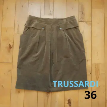 TRUSSARDI 브라운 플레어 스커트 36 무릎 위