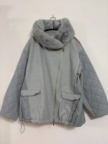 Jena espace merveilleux 아우터