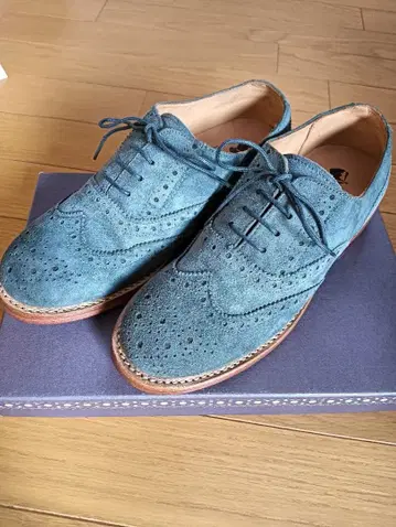 Loudon Shoe Make 짙은 그레이 스웨이드 브로그 슈즈