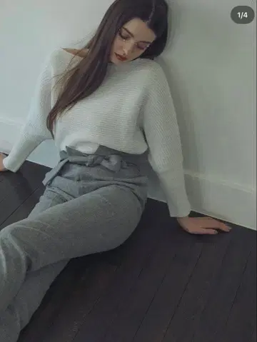 ELENORE TOKYO/화이트 니트 긴팔