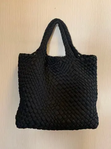블랙 뜨개질 토트백