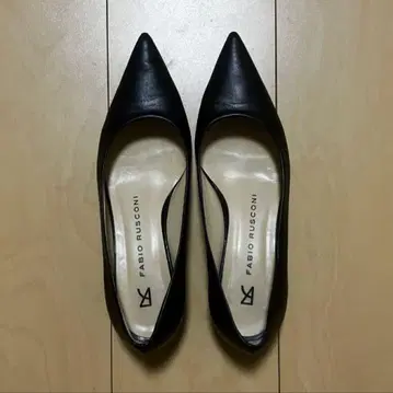 파비오 스코르니 스틸레토 펌프스 로우힐 23.5cm