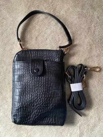 [ 하자품 ] 크로커다일 패턴 블랙 숄더 지갑 백