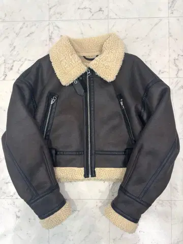 ZARA 숏 기장 무스탕 자켓 S 사이즈