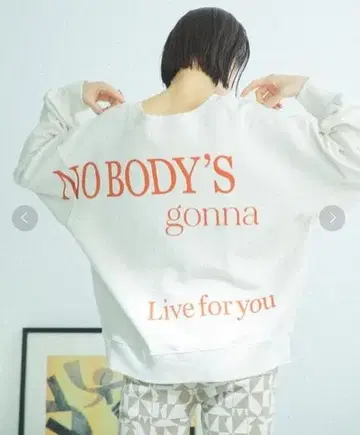 ROSE BUD 백 로고 맨투맨 루즈한 사이즈 트레이닝복