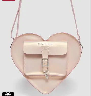 닥터마틴 하트 백팩 (파우더 핑크 + 골드)