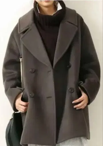 38 Spick&Span 해밀턴 라무즈 울 테일러드 컬러 숏코트