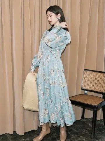 릴리 브라운 꽃무늬 롱 원피스 긴팔