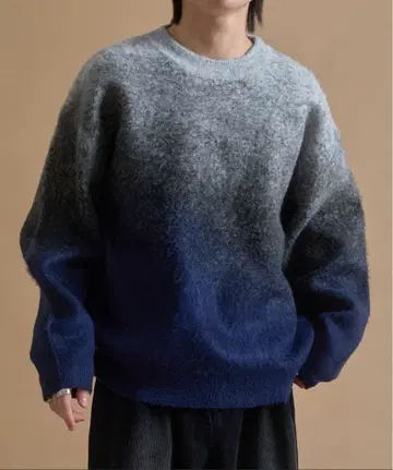 epnok 그라데이션 루즈 니트 M 사이즈 네이비