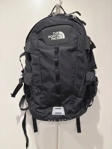 THE NORTH FACE HOT SHOT 백팩 블랙