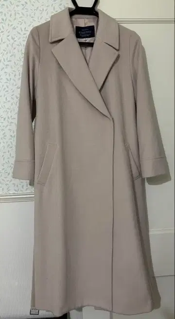 JUSGLITTY 베이지 롱 코트 허리 벨트 포함