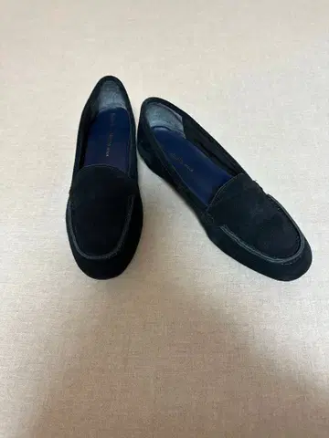 츠모리치사토 네이비 스웨이드 로퍼