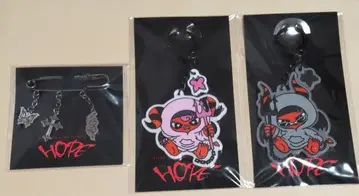 YUTA HOPE 참 브로치 아크릴 키링 3종 세트