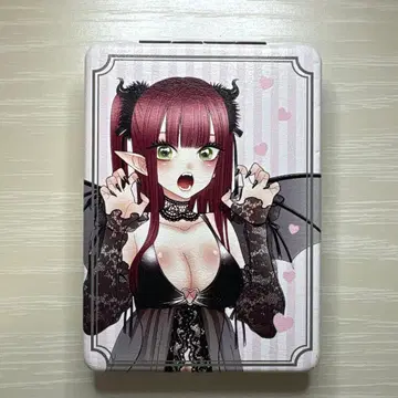 그 옷 갈아입히기 인형은 사랑을 한다 전시회 리즈큥 거울