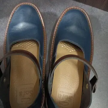 새상품급 Bell&Sofa 카약 마그넷 스트랩 슈즈 23.5cm