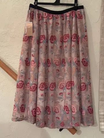 로즈 티아라 빅 사이즈 46 플레어 스커트 레이스 자수 50 사이즈도