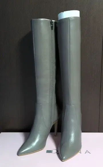DIANA 미사용 새상품 그레이스 무스탕 롱 부츠 22cm