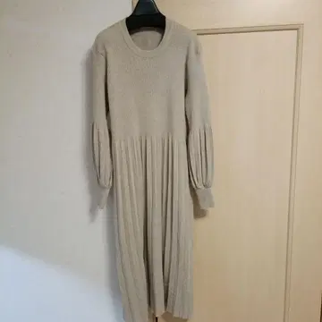 베이지 리브 니트 원피스 긴팔