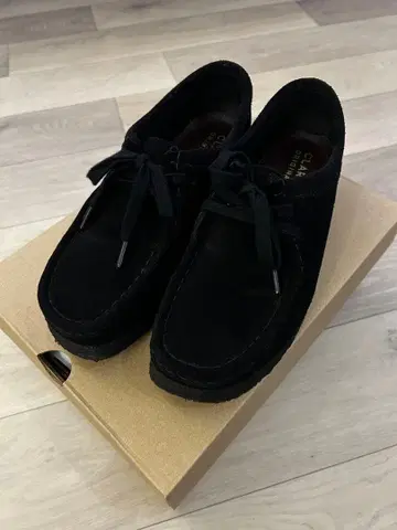 [ 새상품급 ] 클락스 왈라비 UK 6 (25cm) 블랙 스웨이드