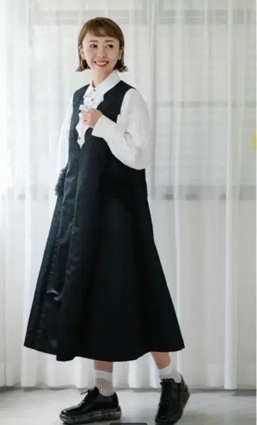 베로폰나 아키론 콜라보 스캘럽 점프 스커트 원피스 완판템