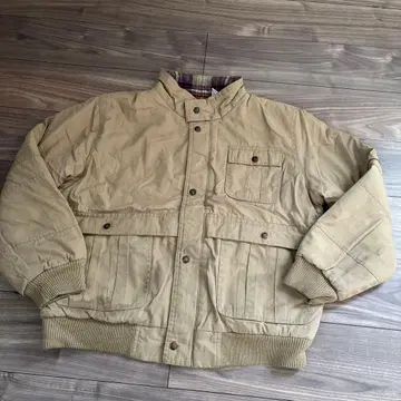 베이지 단추식 자켓