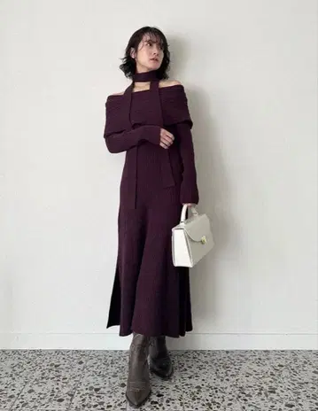 릴리 브라운 택 포함 새상품 오프숄더 니트 원피스 퍼플