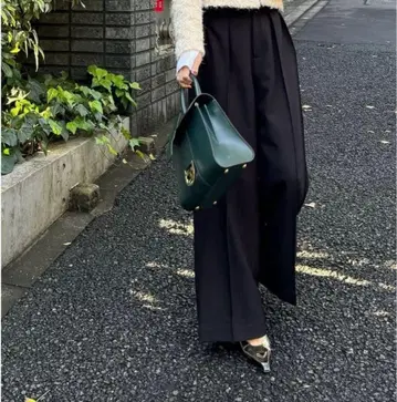 Cygne 하이웨스트 턱 와이드 팬츠 Lara 시뉴