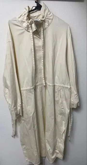 ZARA 원피스 코트 XL 아이보리 드로코드 스탠드 카라