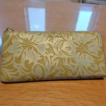 KATHARINE HAMNETT 꽃무늬 장지갑 골드