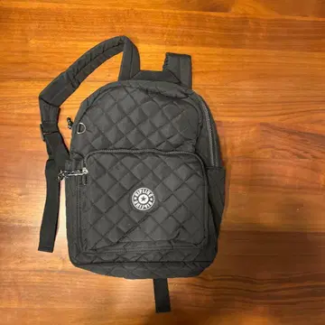 Kipling 블랙 퀼팅 백팩